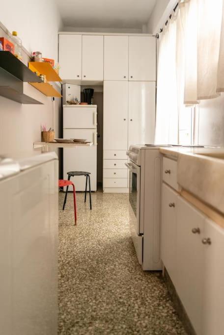 Nice Apartment Near City Center 아테네 외부 사진